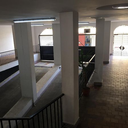 El Cortijuelo. Magnificent Triplex Terraced House With Rooftop Of 18M2, Overlooking The Sea. Parking Torremolinos Eksteriør billede