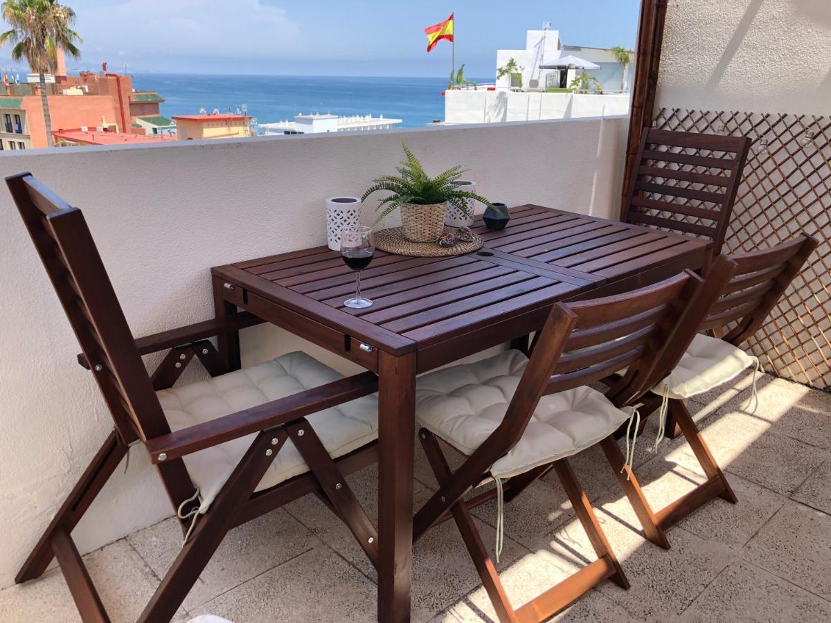 El Cortijuelo. Magnificent Triplex Terraced House With Rooftop Of 18M2, Overlooking The Sea. Parking Torremolinos Eksteriør billede