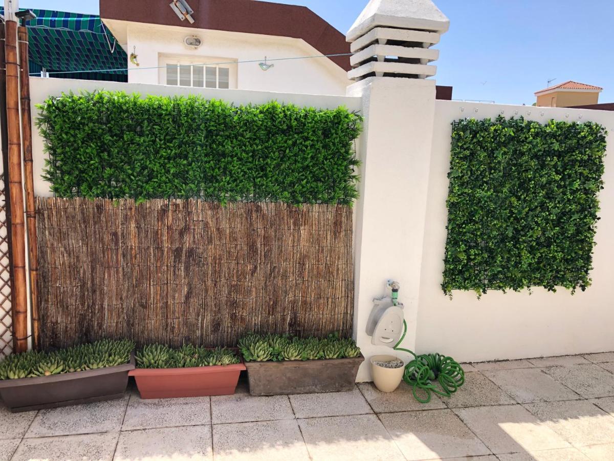 El Cortijuelo. Magnificent Triplex Terraced House With Rooftop Of 18M2, Overlooking The Sea. Parking Torremolinos Eksteriør billede