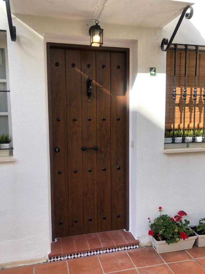 El Cortijuelo. Magnificent Triplex Terraced House With Rooftop Of 18M2, Overlooking The Sea. Parking Torremolinos Eksteriør billede