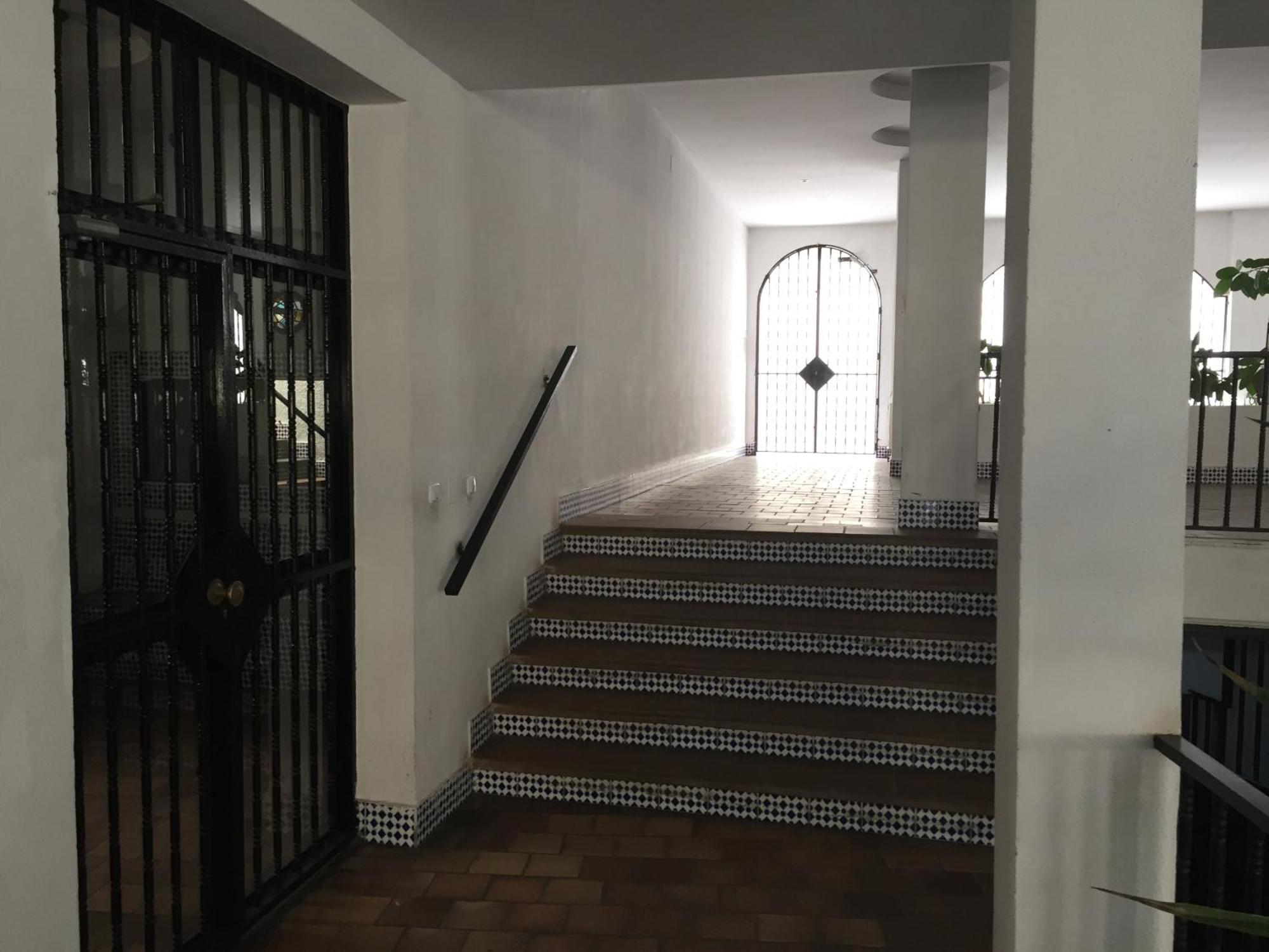 El Cortijuelo. Magnificent Triplex Terraced House With Rooftop Of 18M2, Overlooking The Sea. Parking Torremolinos Eksteriør billede