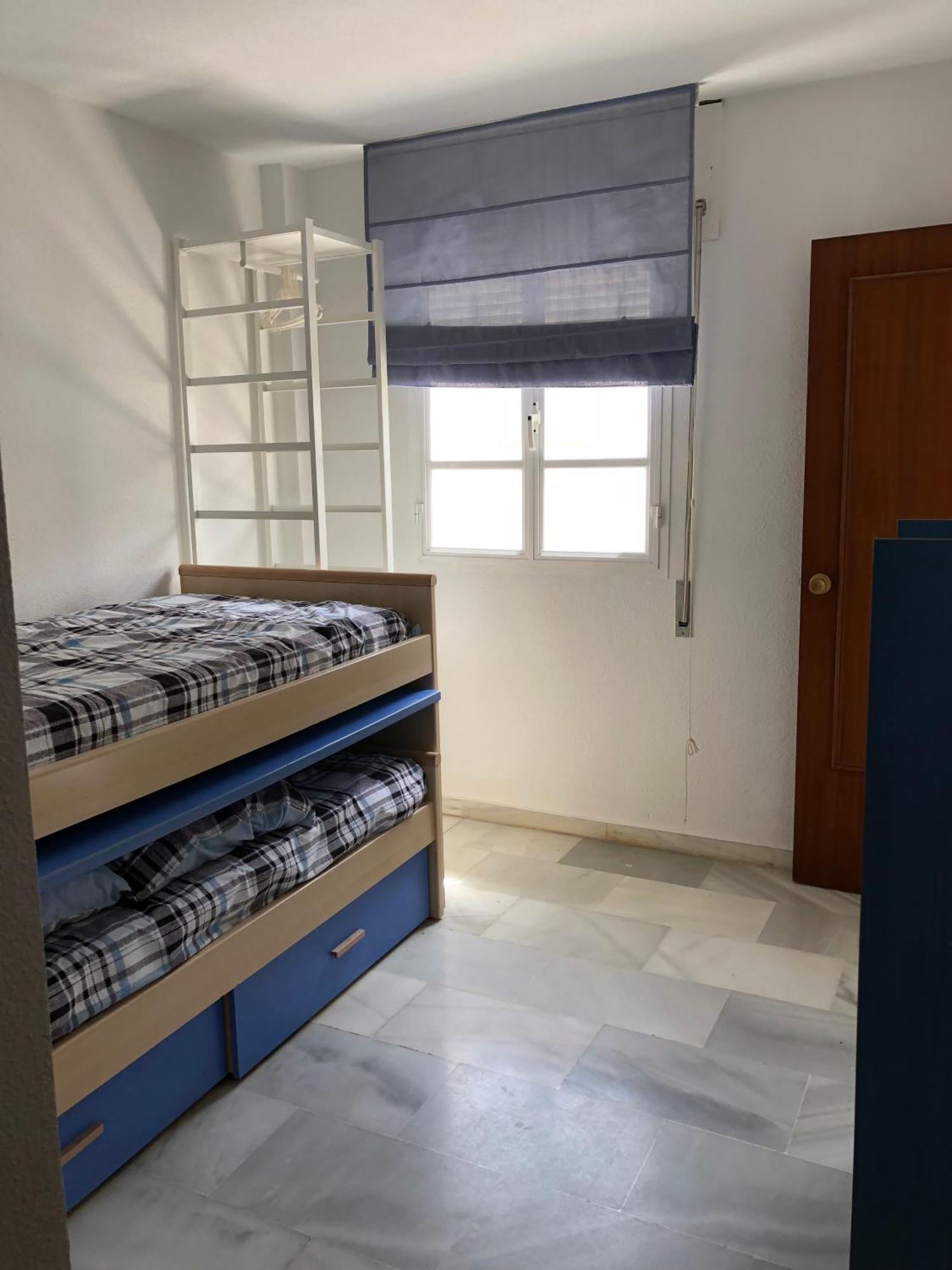 El Cortijuelo. Magnificent Triplex Terraced House With Rooftop Of 18M2, Overlooking The Sea. Parking Torremolinos Eksteriør billede