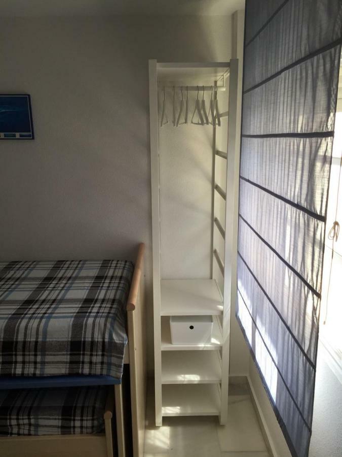 El Cortijuelo. Magnificent Triplex Terraced House With Rooftop Of 18M2, Overlooking The Sea. Parking Torremolinos Eksteriør billede