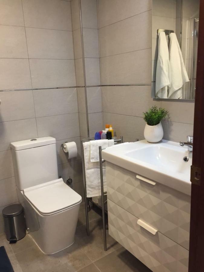 El Cortijuelo. Magnificent Triplex Terraced House With Rooftop Of 18M2, Overlooking The Sea. Parking Torremolinos Eksteriør billede