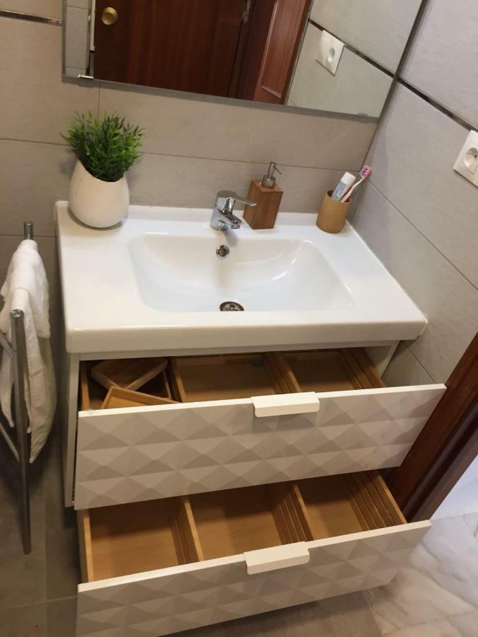 El Cortijuelo. Magnificent Triplex Terraced House With Rooftop Of 18M2, Overlooking The Sea. Parking Torremolinos Eksteriør billede