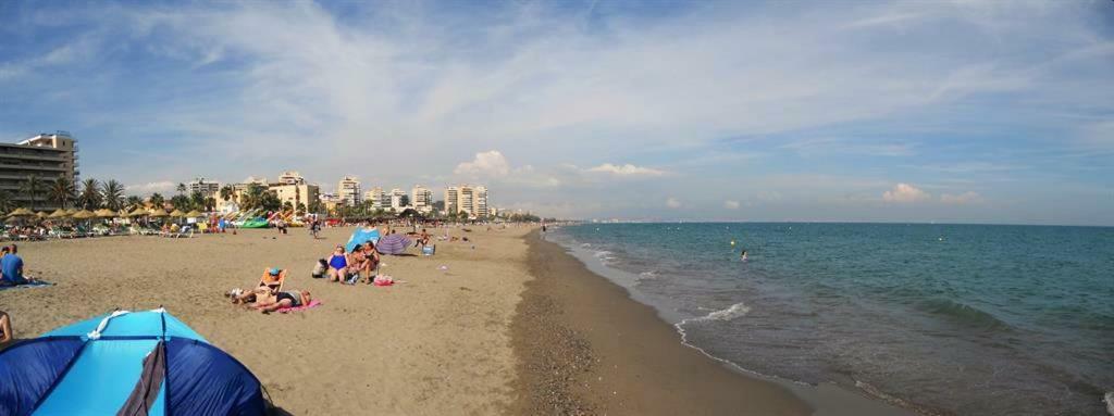 El Cortijuelo. Magnificent Triplex Terraced House With Rooftop Of 18M2, Overlooking The Sea. Parking Torremolinos Eksteriør billede