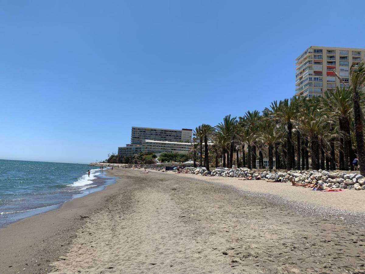 El Cortijuelo. Magnificent Triplex Terraced House With Rooftop Of 18M2, Overlooking The Sea. Parking Torremolinos Eksteriør billede